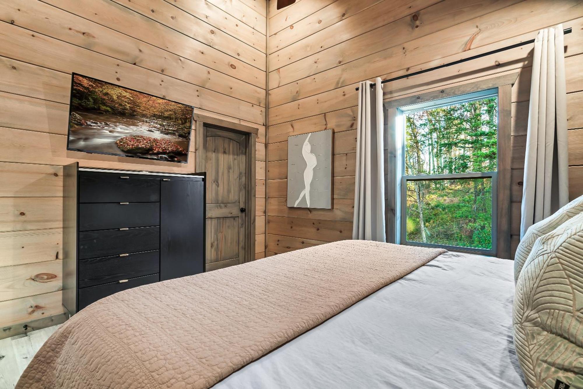 New Luxury Cabin With Stunning Mountainviews,Hottub, Firepit, Fireplace,2 Kingbeds, 2 Covereddecks,Bbqgrill, Shuffleboard And Pool Access Sevierville Exterior foto